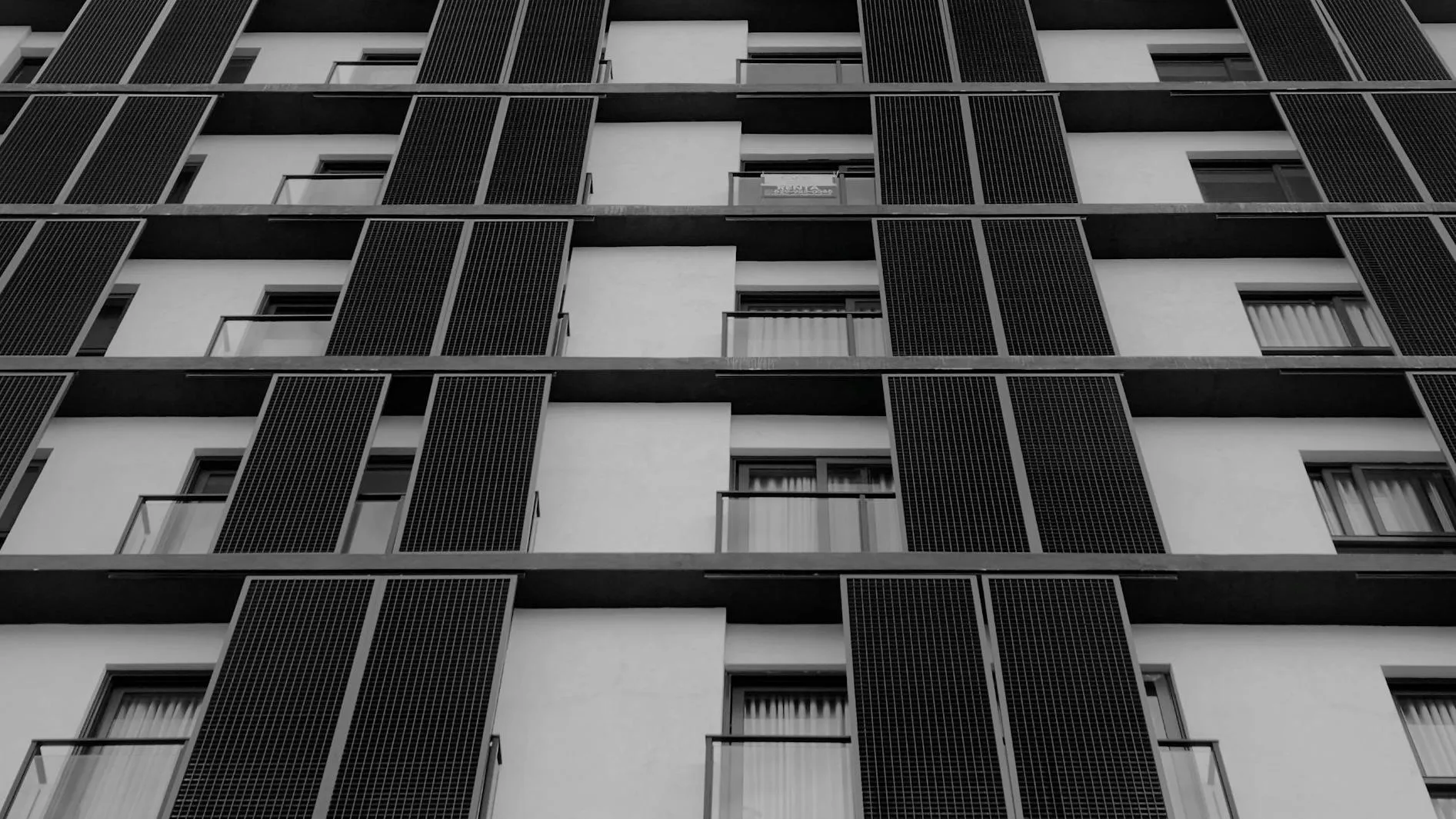 Abstraktes Titelbild zu Erst denken, dann generieren